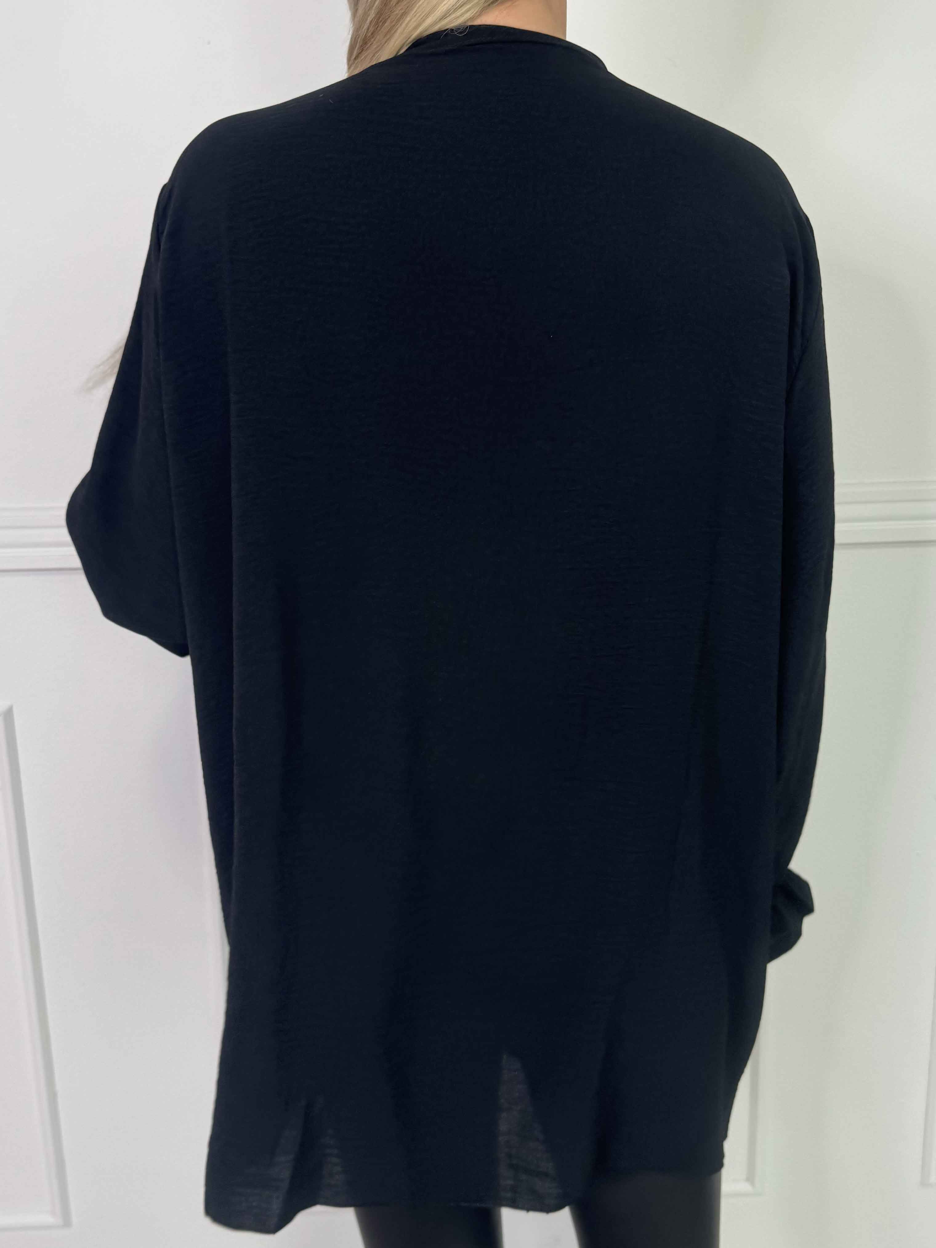 Trudie - Sød skjorte i viskose med fine flæser foran